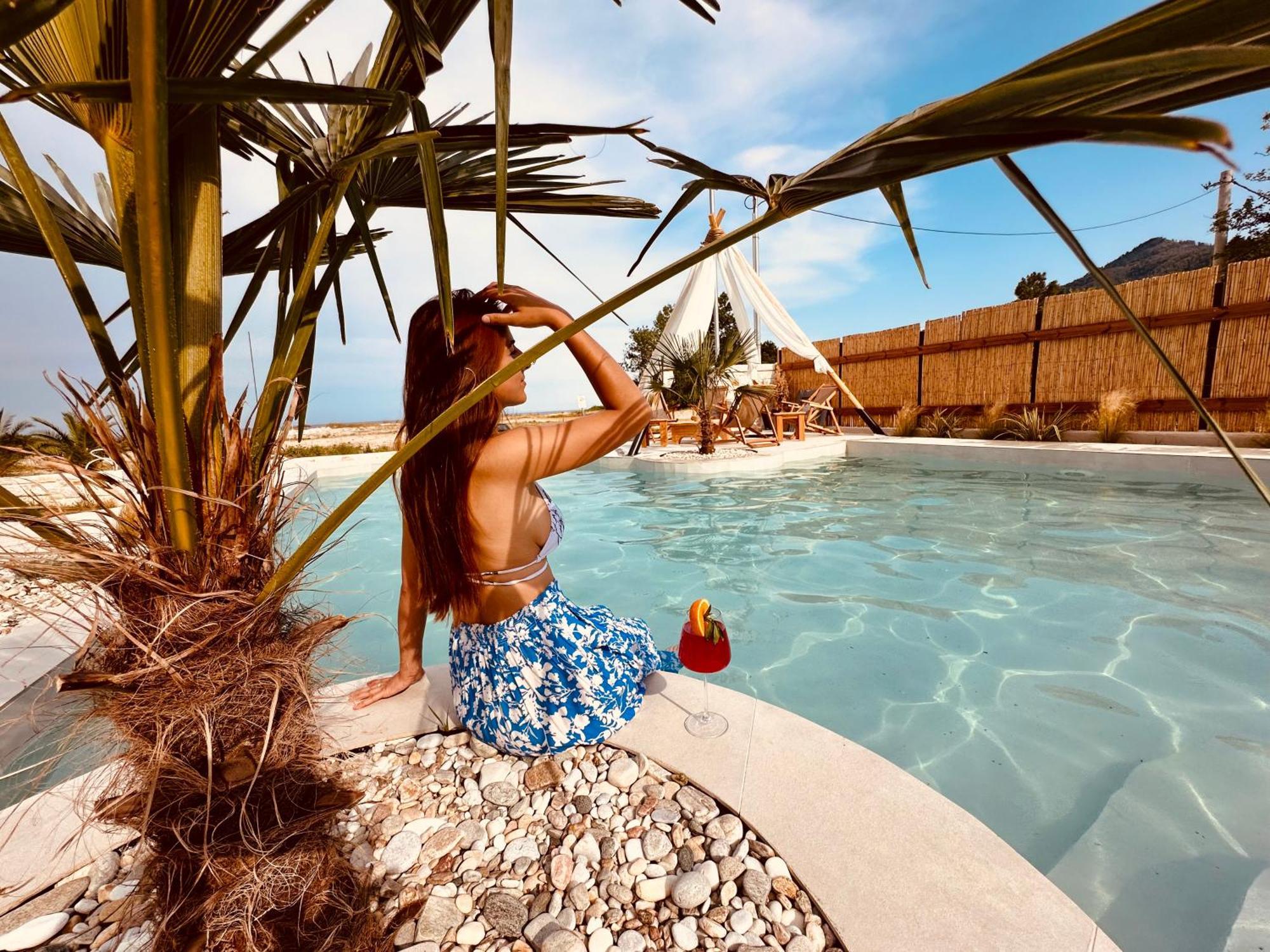Amo Golden Suites Chrisi Ammoudia Exterior foto