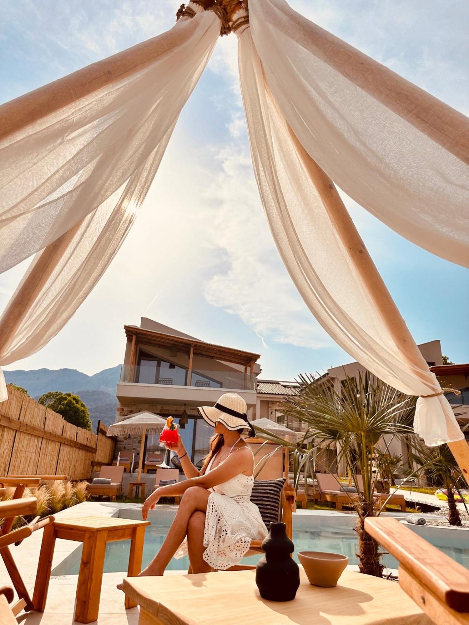Amo Golden Suites Chrisi Ammoudia Exterior foto