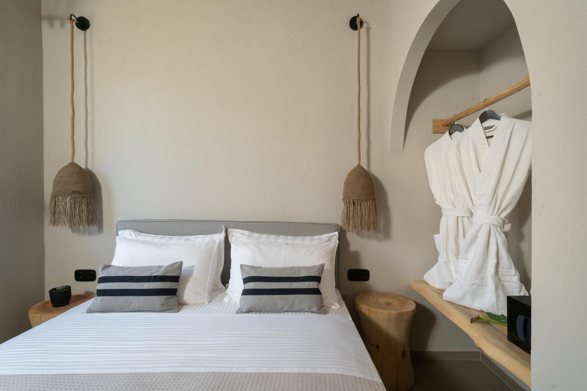 Amo Golden Suites Chrisi Ammoudia Exterior foto