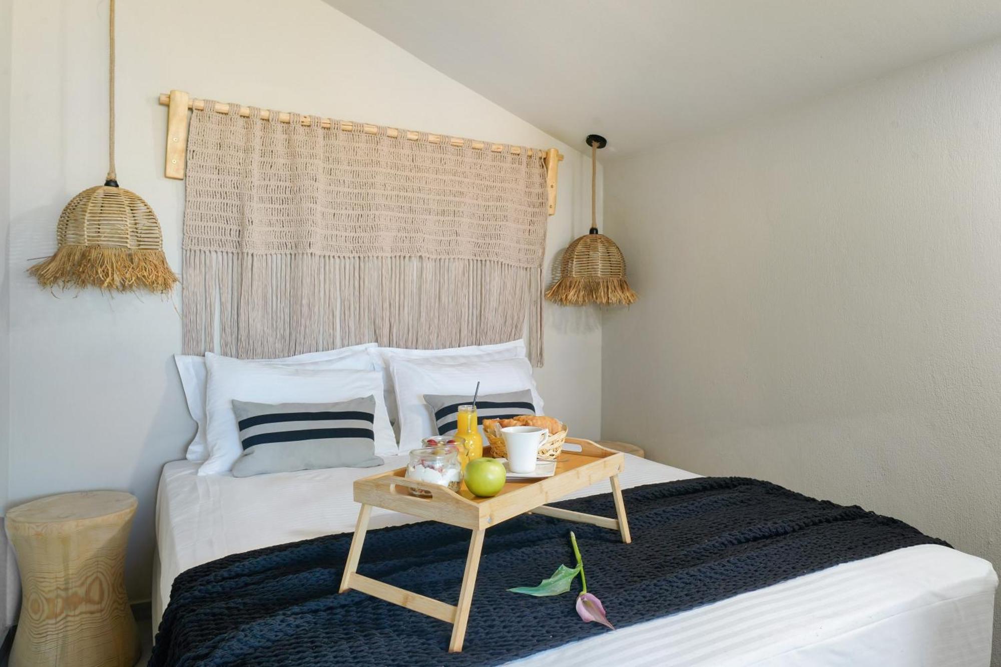 Amo Golden Suites Chrisi Ammoudia Exterior foto