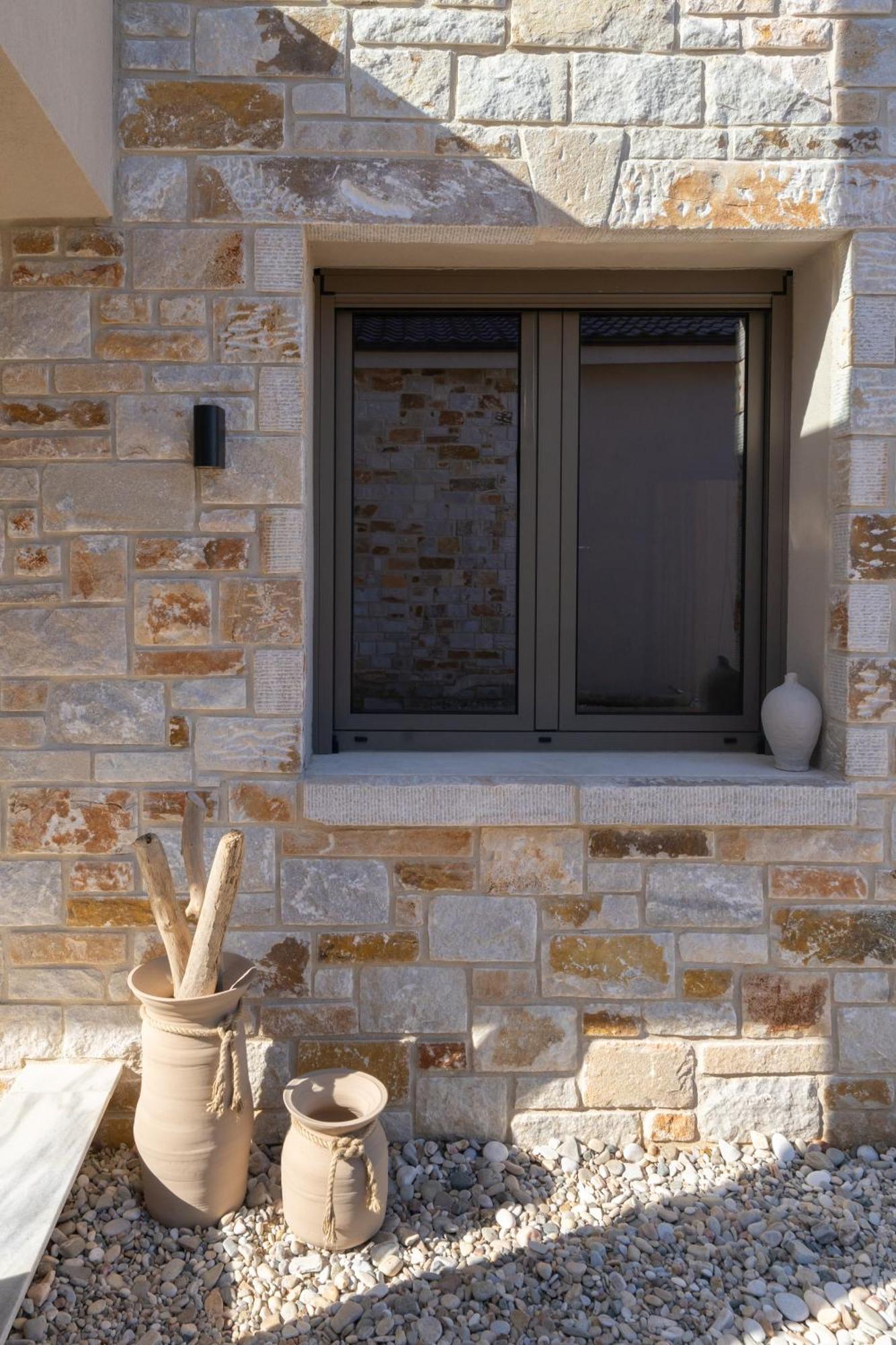 Amo Golden Suites Chrisi Ammoudia Exterior foto