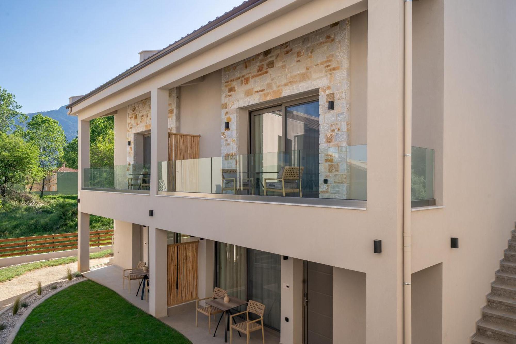 Amo Golden Suites Chrisi Ammoudia Exterior foto