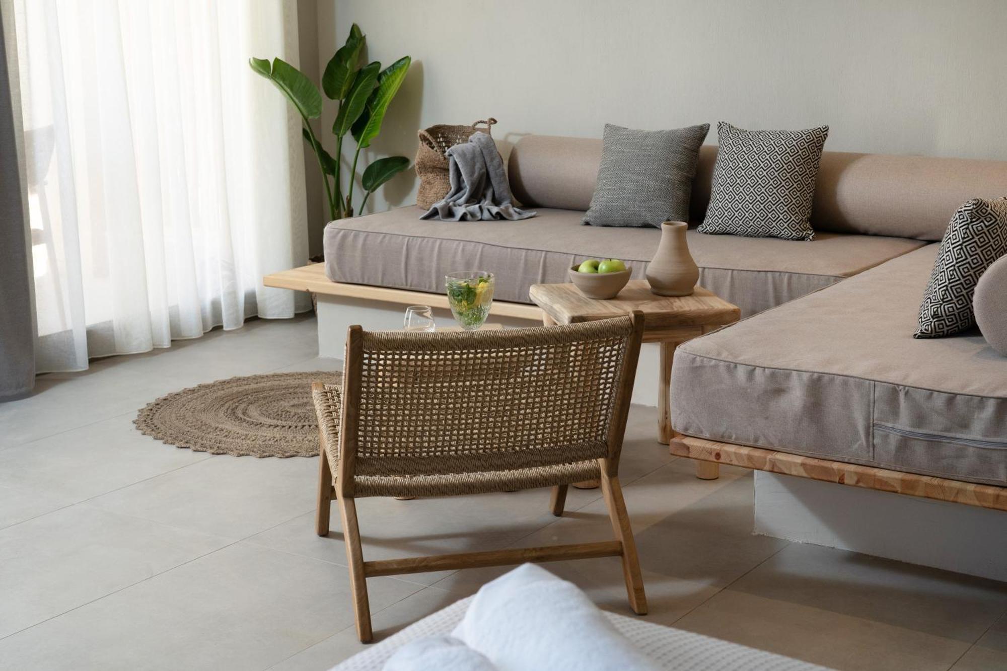 Amo Golden Suites Chrisi Ammoudia Exterior foto