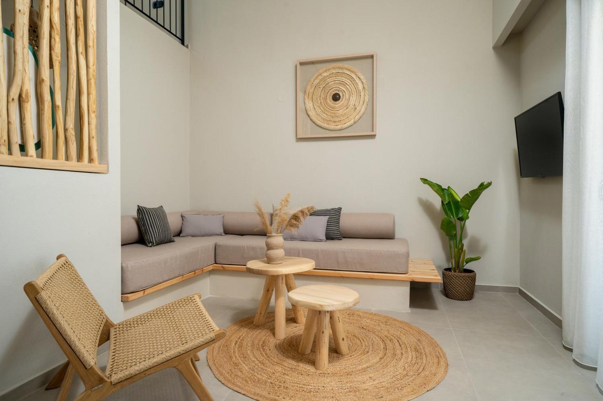 Amo Golden Suites Chrisi Ammoudia Exterior foto