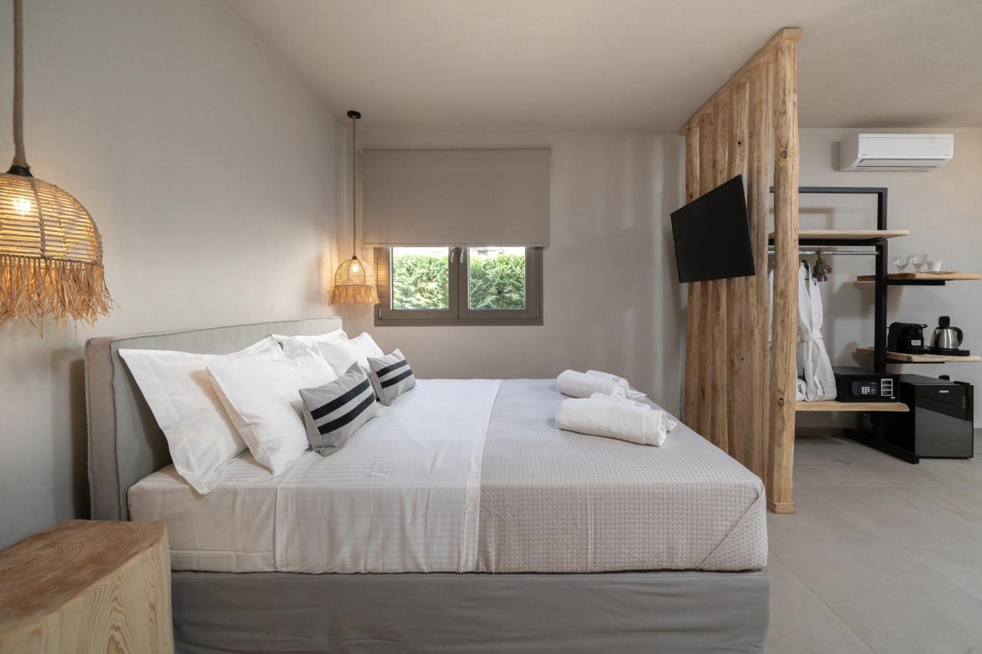 Amo Golden Suites Chrisi Ammoudia Exterior foto