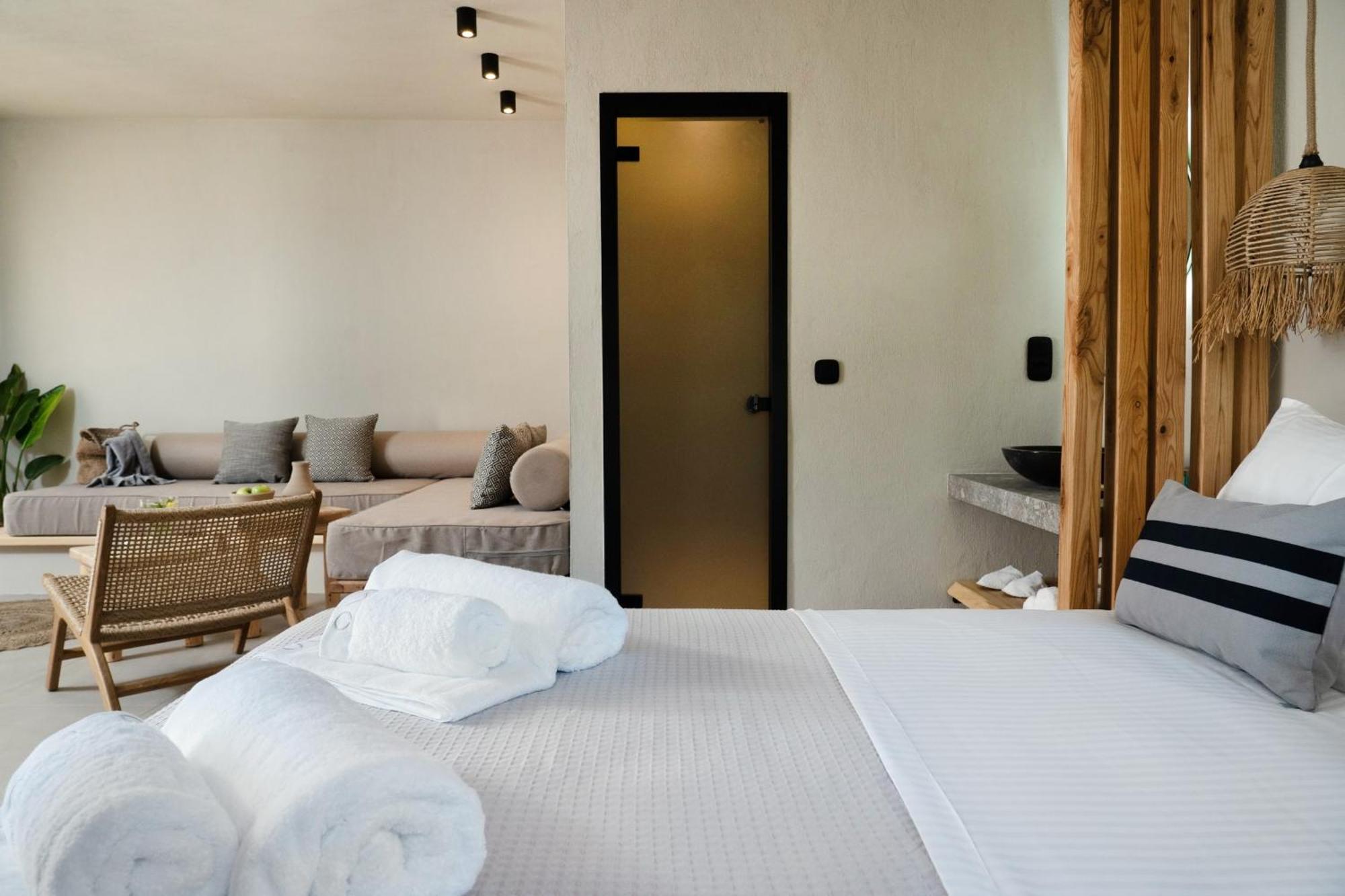 Amo Golden Suites Chrisi Ammoudia Exterior foto
